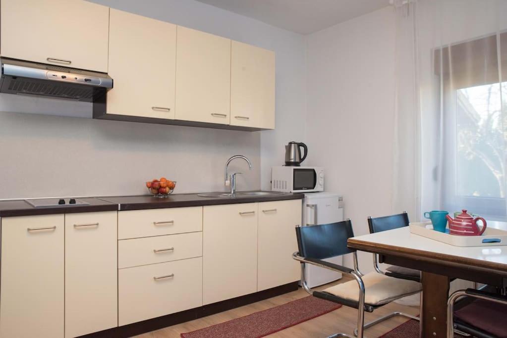 Appartamento Apartman Isabella Daruvar Esterno foto